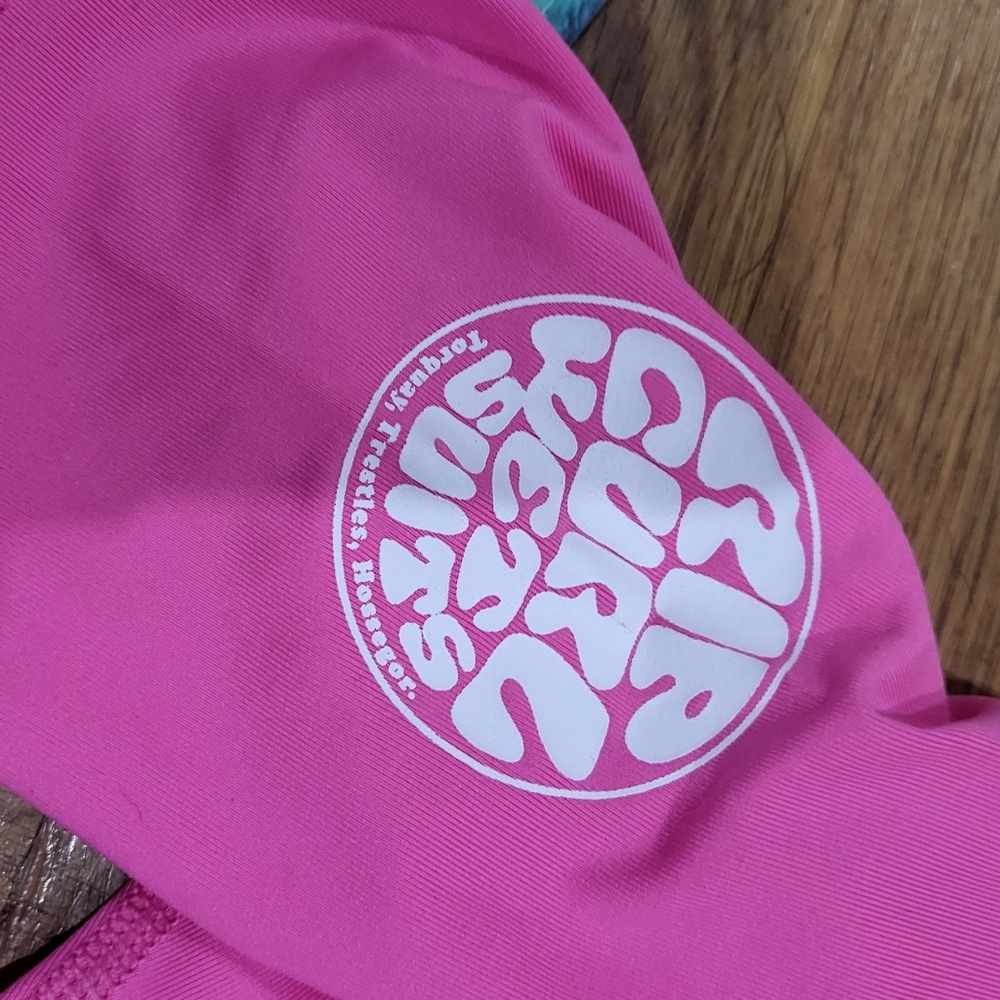 Rip Curl Rash Guard 50+UPF - Picture 8 of 8